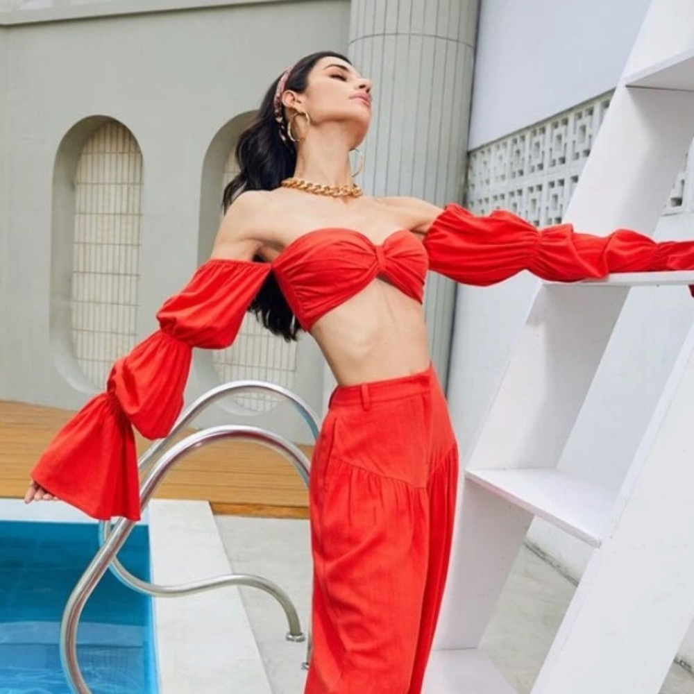 Crop top - Picture 2 of 6